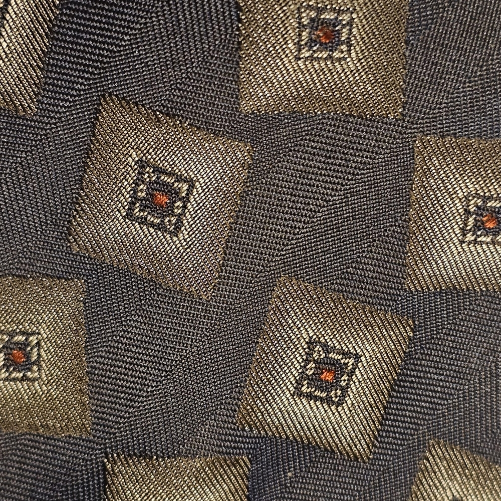 MOSCHINO TIE - Picture 12 of 12